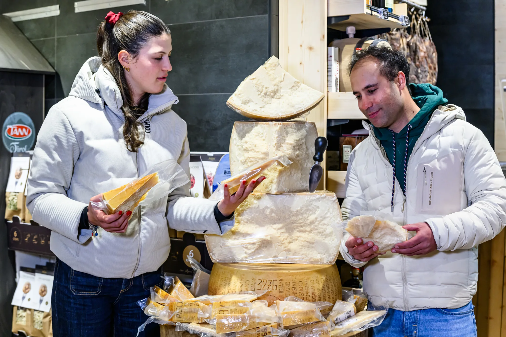 Alpe Pragas preserves from wild berries and mountain fruits Dolomites
